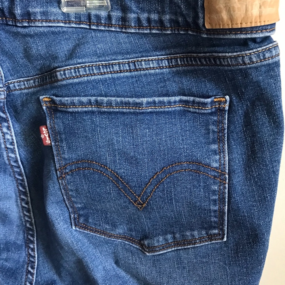 Levi’s Plus Size Denim Blue Jeans Cropped Cuffed Medium Wash Women’s 22W